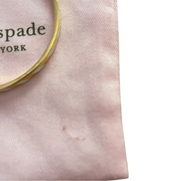 Kate Spade NY Idiom Bracelet - Get Carried Away - White & Gold Bangle - VGUC - Picture 6 of 11